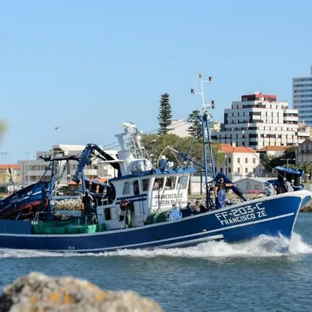 Apartment - Do Relogio *